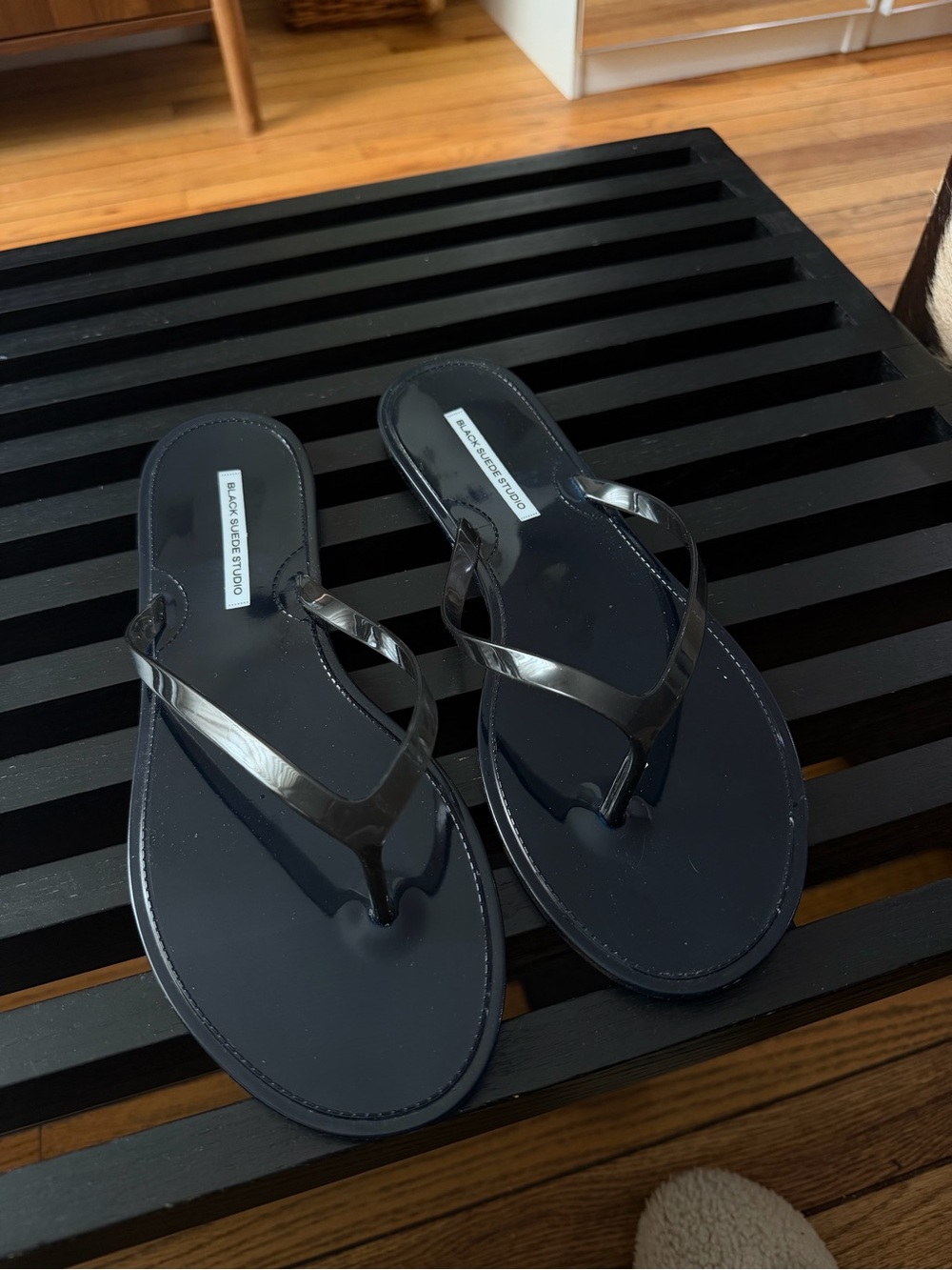 Black Jelly Thong Sandals with Glossy Straps